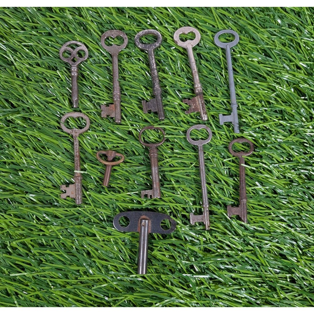 Vintage Skeleton Key Lot of 10 Antique Barrel Clock Winding Keys Craft Art